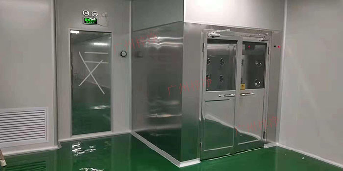 在潔凈室設計中風淋室的安裝位置至關重要