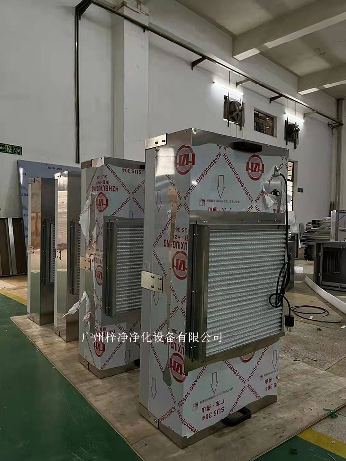 FFU是根據(jù)潔凈車間的面積和潔凈度等級，合理計(jì)算FFU的數(shù)量，確保每個區(qū)域都能達(dá)到所需的潔凈度。